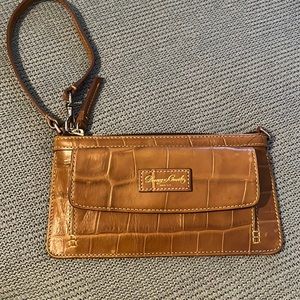 Dooney & Bourke wristlet EUC! ⭐️ so pretty!!